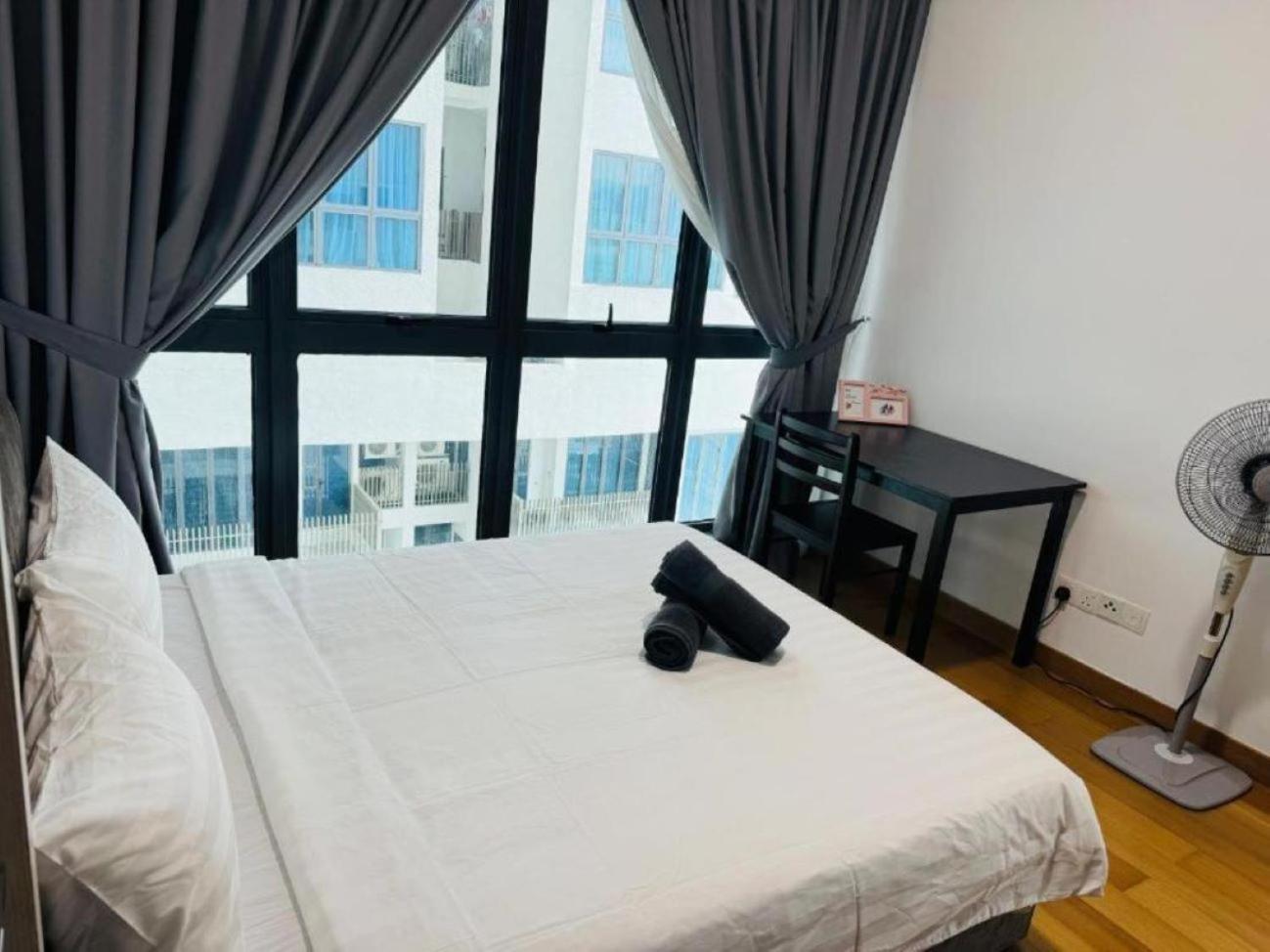 Апартаменты The Luxe Colony Klcc By Sky Pool Куала-Лумпур Экстерьер фото