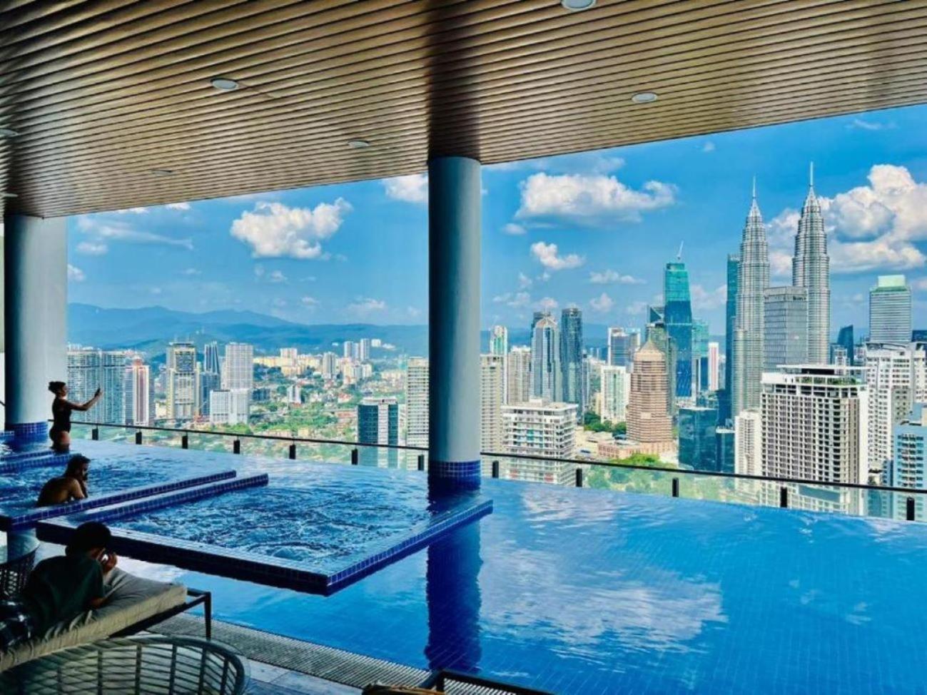 Апартаменты The Luxe Colony Klcc By Sky Pool Куала-Лумпур Экстерьер фото