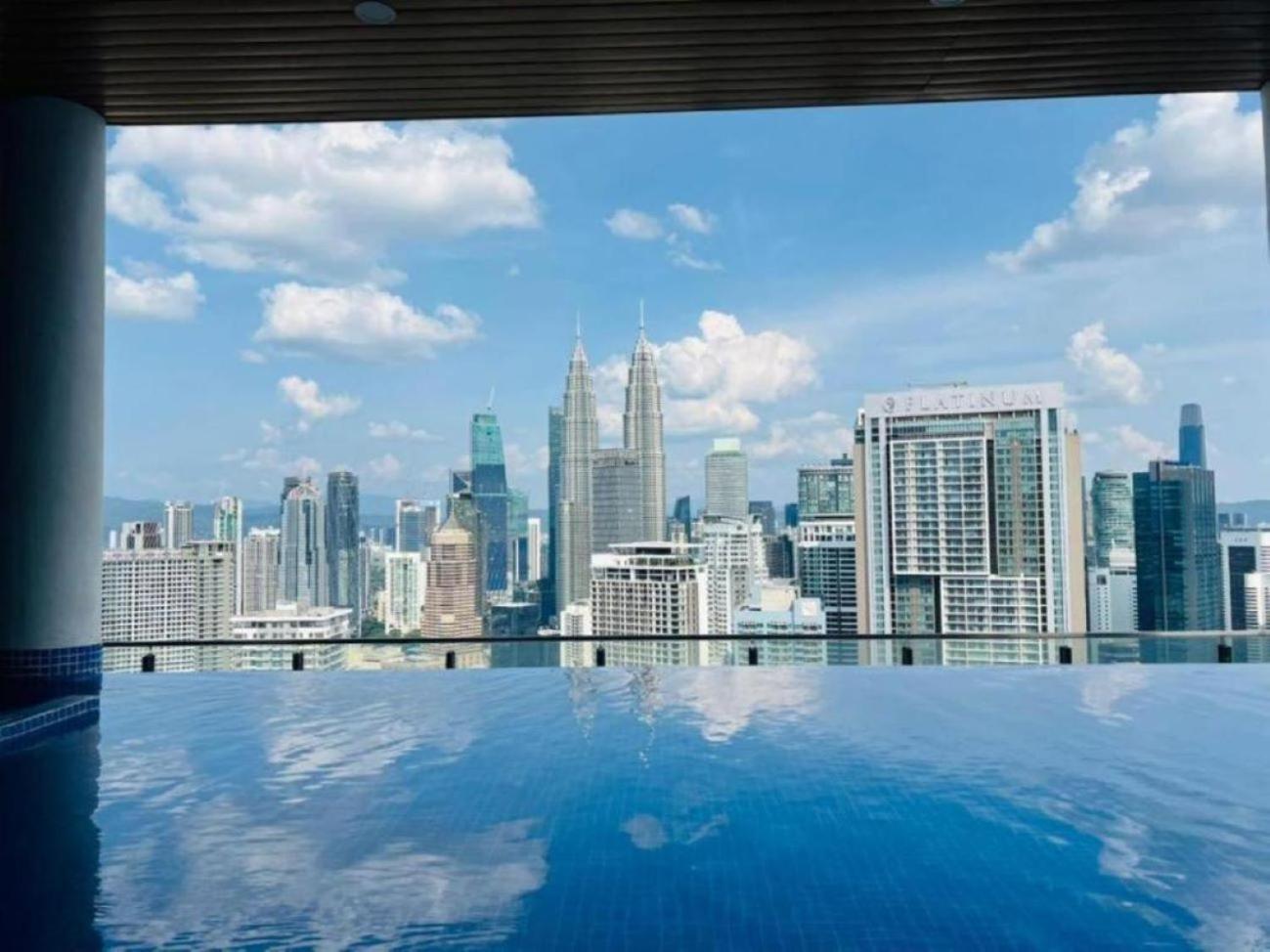 Апартаменты The Luxe Colony Klcc By Sky Pool Куала-Лумпур Экстерьер фото