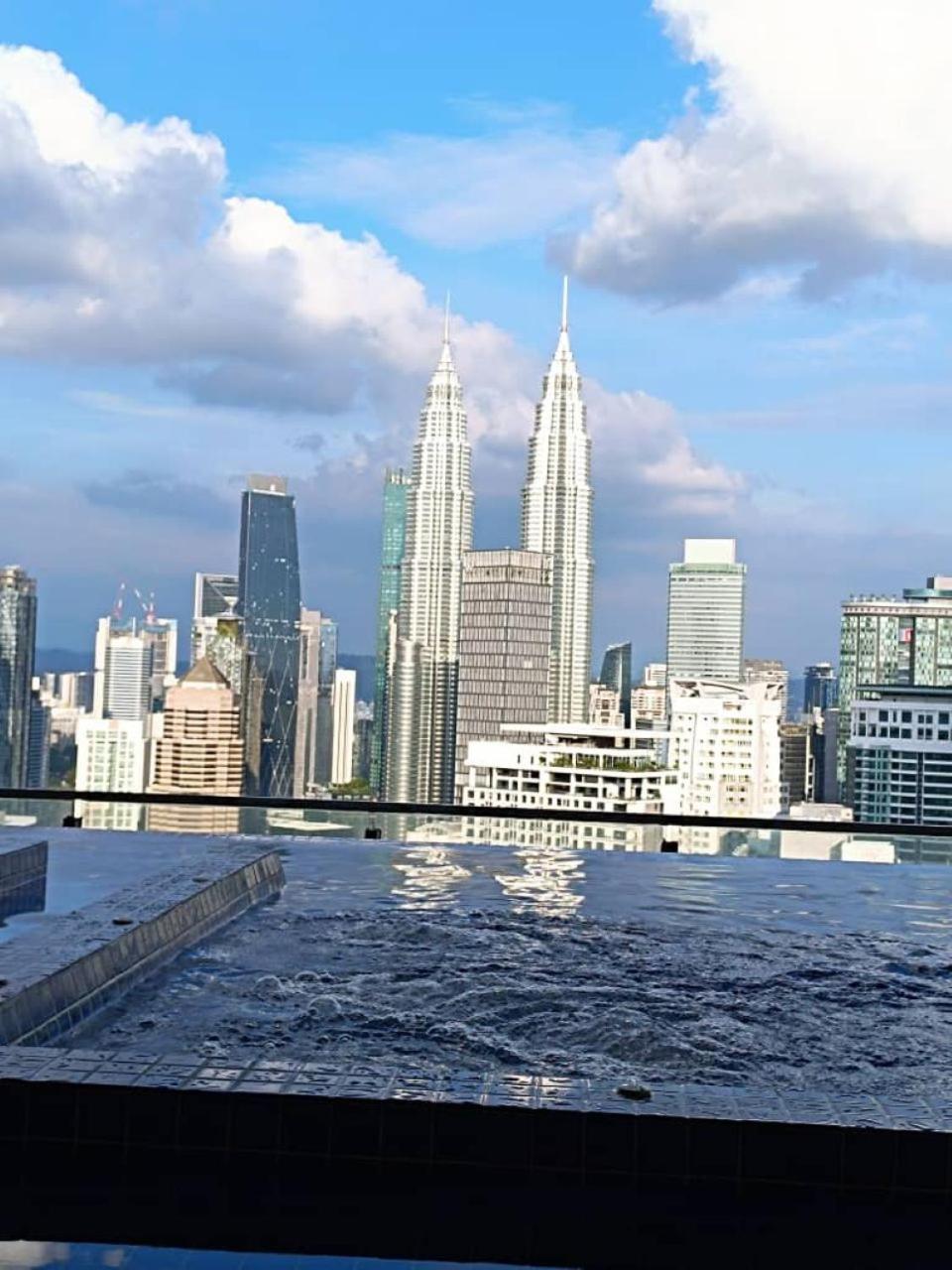 Апартаменты The Luxe Colony Klcc By Sky Pool Куала-Лумпур Экстерьер фото