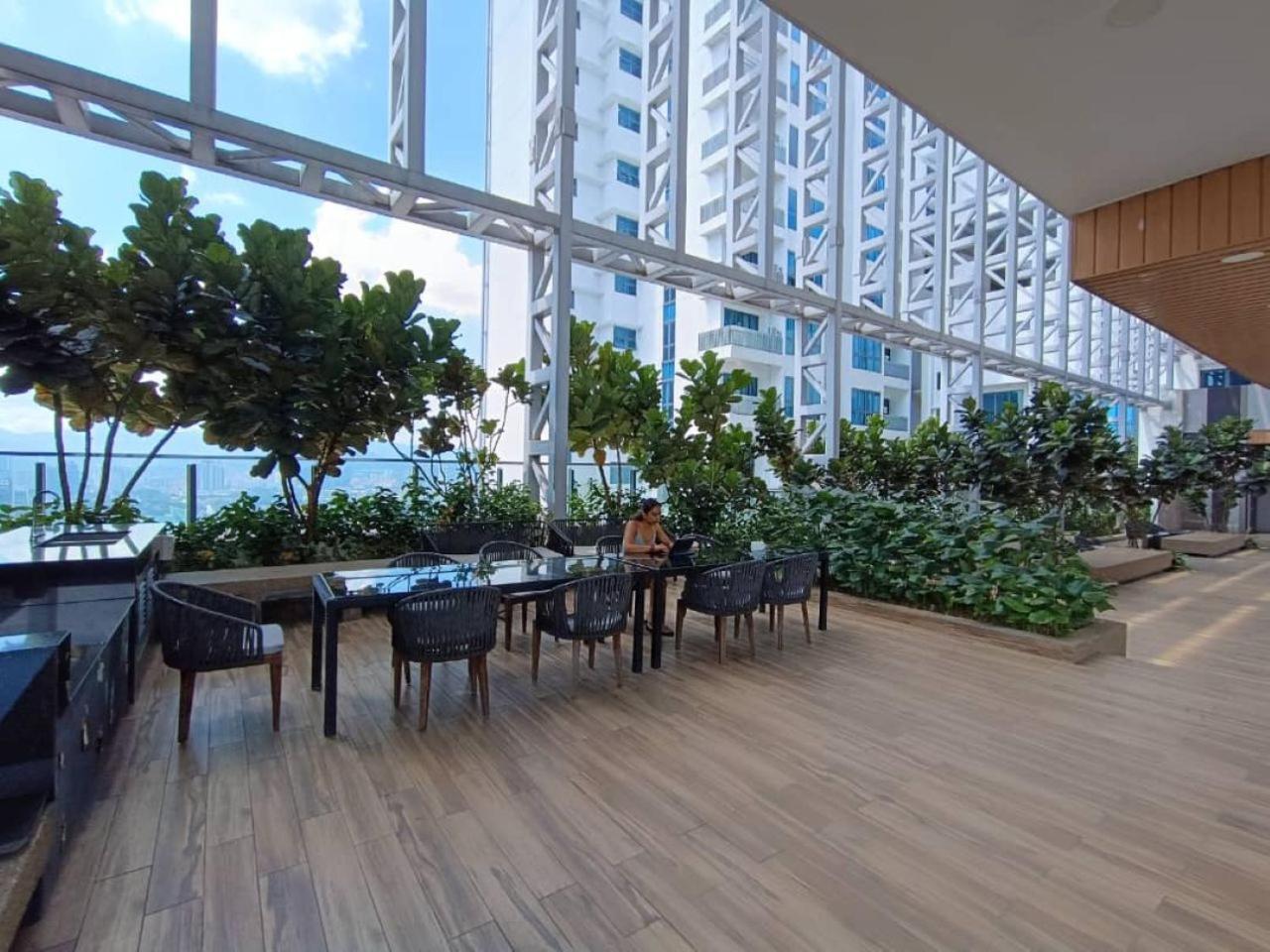 Апартаменты The Luxe Colony Klcc By Sky Pool Куала-Лумпур Экстерьер фото
